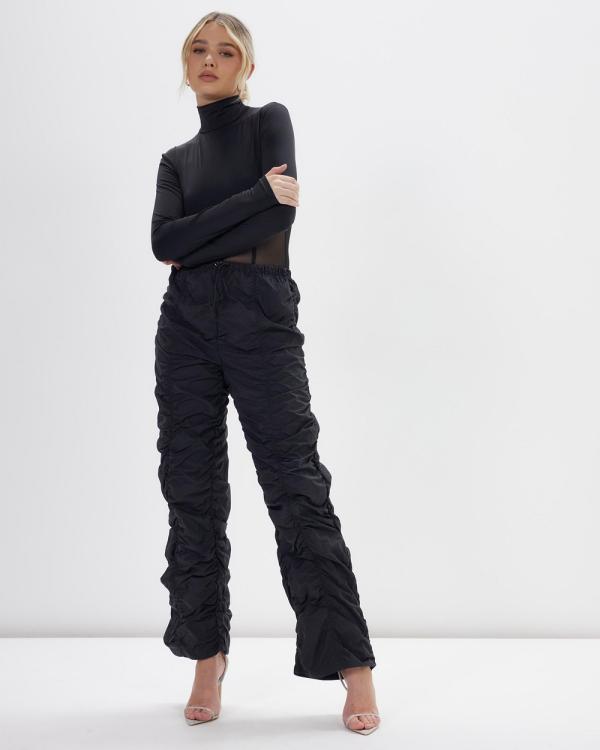 Dazie - All For Love Ruched Cargo Pants - Cargo Pants (Black) All For Love Ruched Cargo Pants