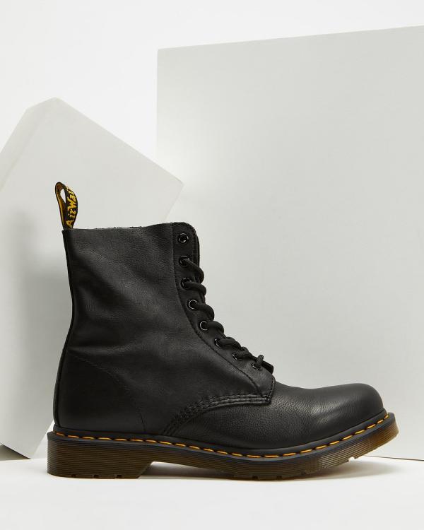 Dr Martens - Womens 1460 Pascal 8 Eye Boots - Boots (Black Virginia) Womens 1460 Pascal 8-Eye Boots