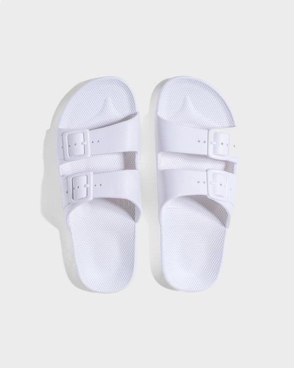 Freedom Moses - Slides   Kids - Casual Shoes (White) Slides - Kids