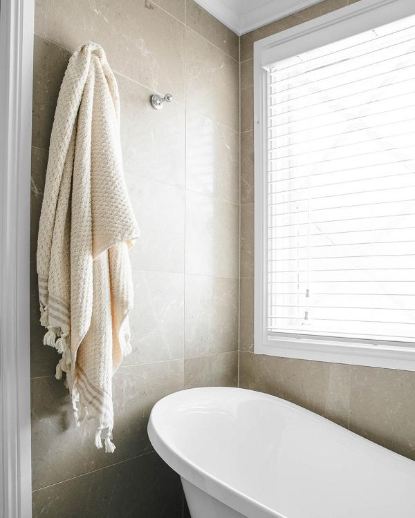 Miss April - Pompom Bath Towel - Bathroom (Beige) Pompom Bath Towel