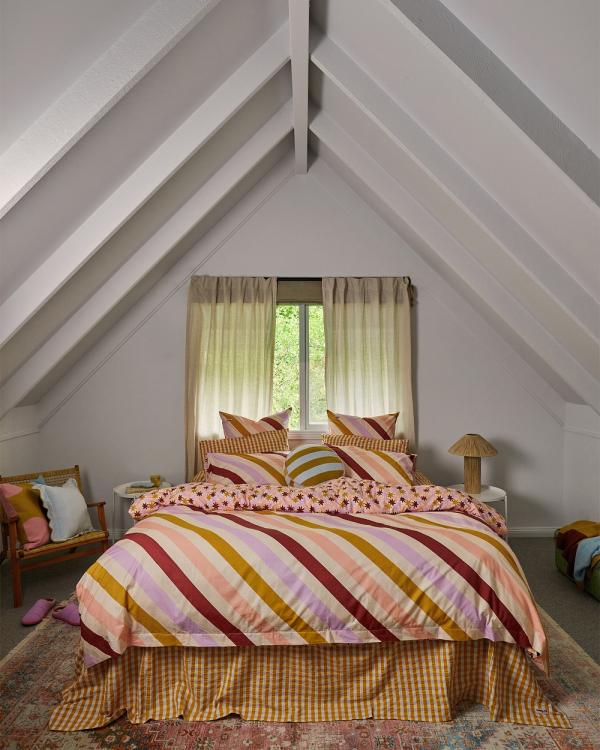 Mosey Me - Crimson Maypole Quilt Cover - Home (Chartreuse) Crimson Maypole Quilt Cover