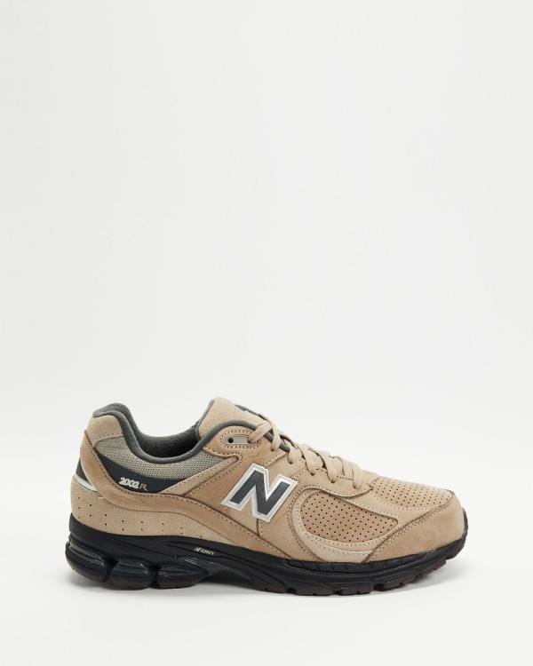 New Balance - 2002R   Men's - Lifestyle Sneakers (Driftwood) 2002R - Men's