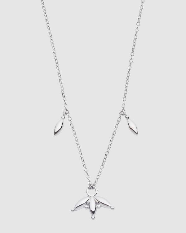 Pastiche - Fallen Petals Necklace - Jewellery (Silver) Fallen Petals Necklace
