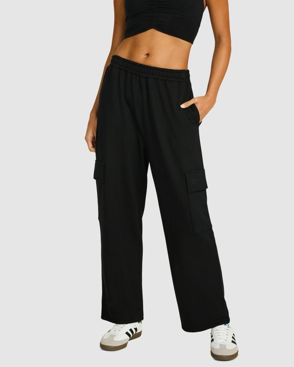 Rockwear - Wind Down Fleece Wide Leg Cargo Pants - Pants (BLACK) Wind Down Fleece Wide Leg Cargo Pants