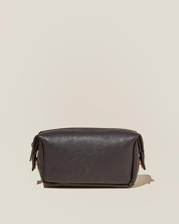Rubi - Weekender Cosmetic Case Black - Bags & Tools (BLACK) Weekender Cosmetic Case Black