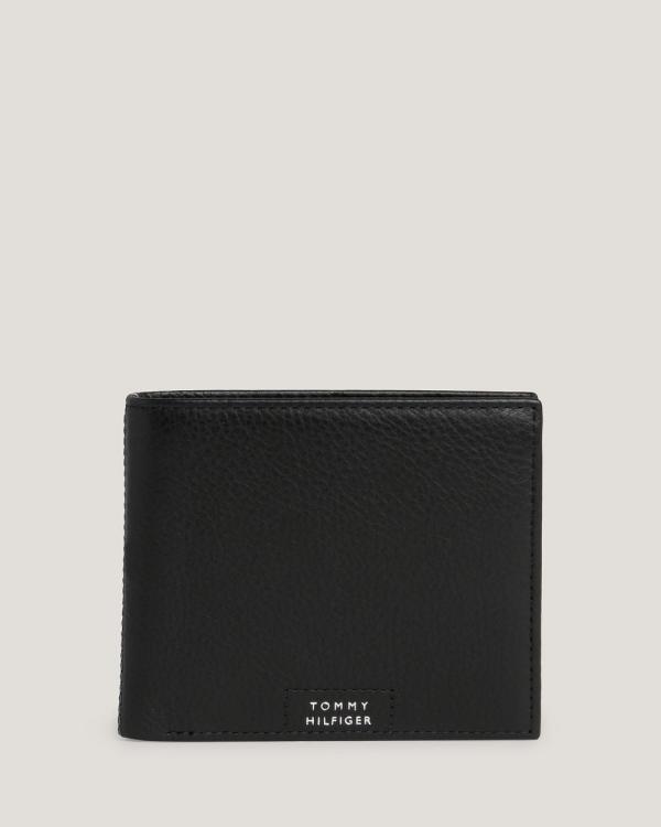 Tommy Hilfiger - Premium Leather Bifold Credit Card Holder - Wallets (Black) Premium Leather Bifold Credit Card Holder