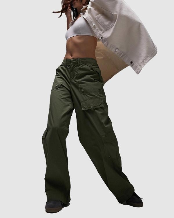 TOPSHOP - Low Rise Y2K Cargo Trousers - Pants (Khaki) Low Rise Y2K Cargo Trousers