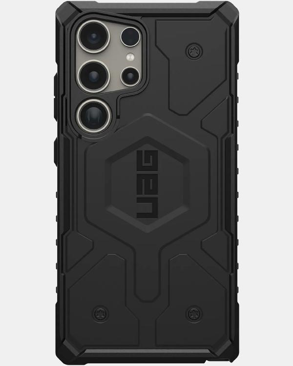 UAG - Galaxy S24 Ultra Pathfinder Magsafe Phone Case - Tech Accessories (Black) Galaxy S24 Ultra Pathfinder Magsafe Phone Case