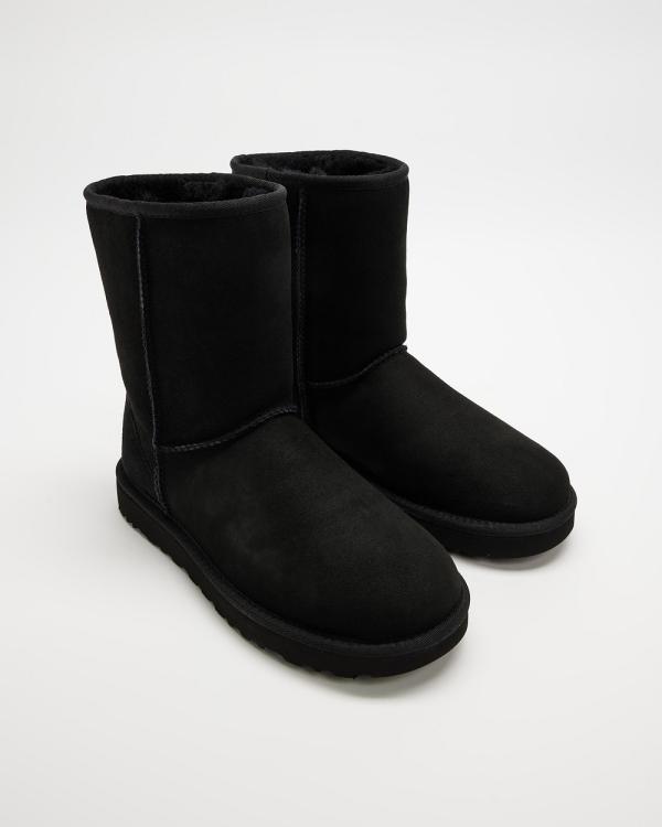 UGG - Classic Short II Boots   Women's - Slippers & Accessories (Black) Classic Short II Boots - Women's