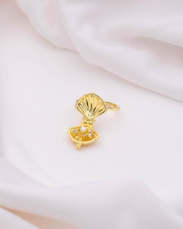 Wanderlust + Co - Sundaze Shell Gold Locket Ring - Jewellery (Gold) Sundaze Shell Gold Locket Ring