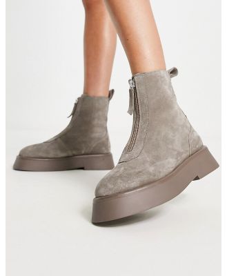 ASOS DESIGN Atlantis zip front boots in taupe suede-Grey