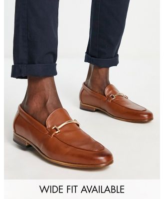 ASOS DESIGN loafers in tan faux leather with snaffle detail-Brown