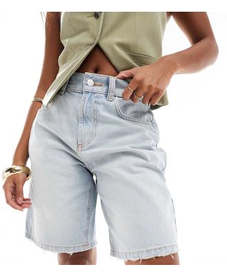 ASOS DESIGN Petite denim bermuda shorts in lightwash blue