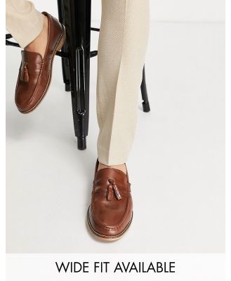 ASOS DESIGN tassel loafers in tan leather with natural sole-Brown