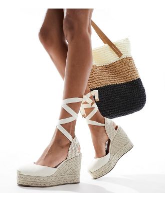 ASOS DESIGN Wide Fit Tyra closed toe wedges in natural linen-Neutral