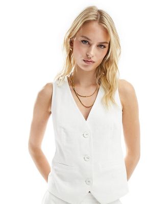 4th & Reckless Tall exclusive tailored linen look cross back waistcoat in white (part of a set)