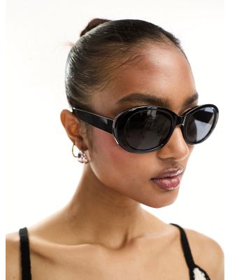 A.Kjaerbede Anma round sunglasses in black