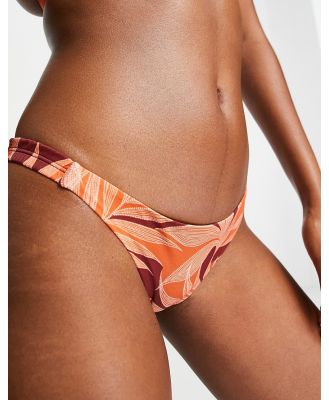 Accessorize tanga bikini bottoms in tropical print-Multi
