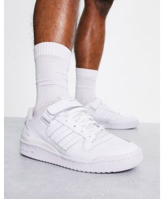 adidas Originals Forum Lo sneakers in triple white