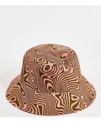 Baggu festival bucket hat in trippy swirl in salmon-Orange