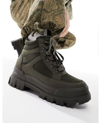 Buffalo vegan-friendly chunky boots in khaki-Green