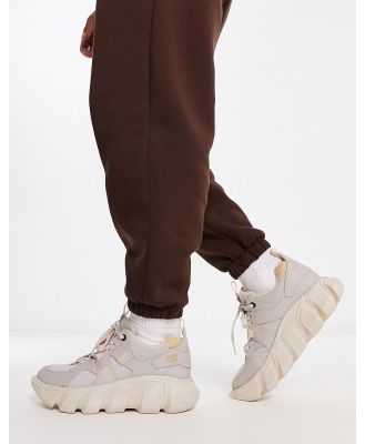 CAT Imposter chunky sneakers in beige-Neutral