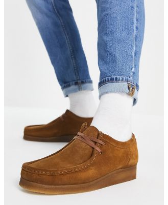 Clarks Originals Wallabee shoes in cola suede-Brown