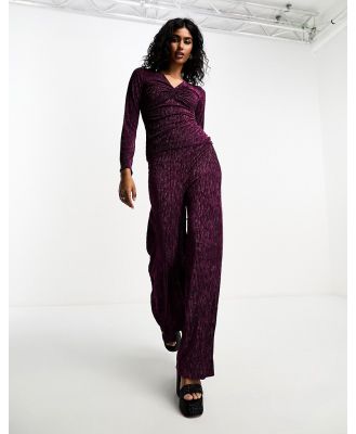 Closet London metallic plisse wide leg pants in raspberry (part of a set)-Purple