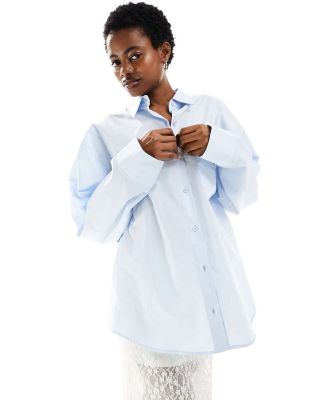 COLLUSION poplin oversized shirt with buckle back in blue-White