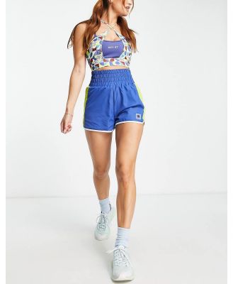 Daisy Street Active ruched waistband shorts in blue