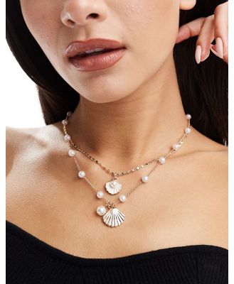 DesignB London 2 pack of pearl and shell charm necklace in gold