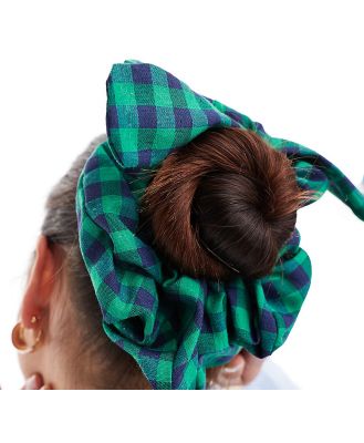 DesignB London gingham bow hair scrunchie in green