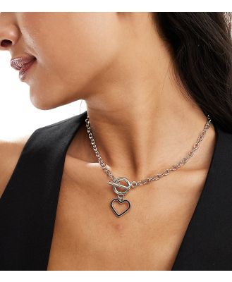 DesignB London t-bar heart pendant necklace in silver