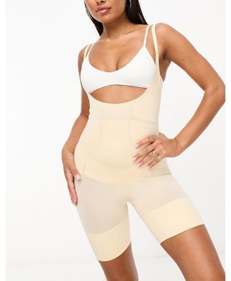 Dorina Absolute Sculpt high control open bust shaping bodysuit with shorts in beige-Neutral
