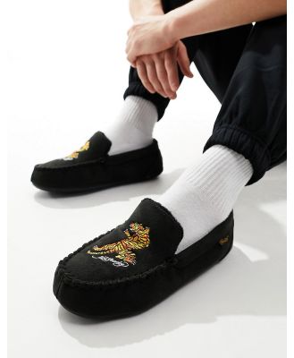 Ed Hardy moccasin slippers with embroidered tiger in black