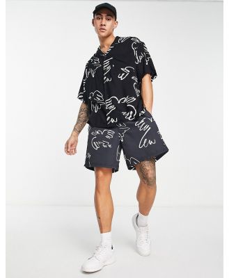 Element Chillin hybrid bird print shorts with lining in black (part of a set)