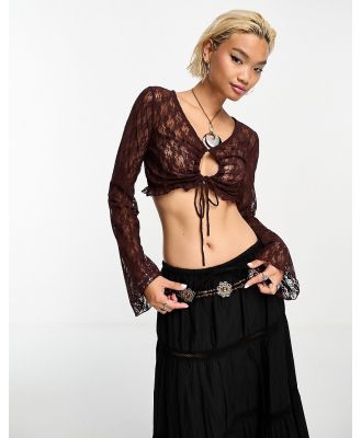 Emory Park lace key hole detail crop top in chocolate-Brown
