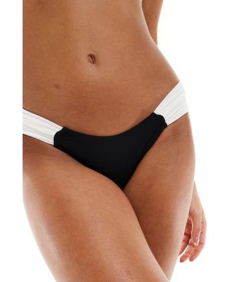 Free Society ruched side contrast bikini bottoms in black and cream-Multi