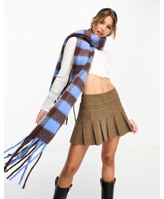 Glamorous blanket scarf in blue and brown checkerboard-Multi