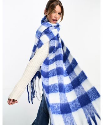 Glamorous blanket scarf in white and cobalt checkerboard-Multi