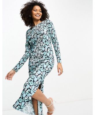Glamorous long sleeve maxi dress in blue floral plisse