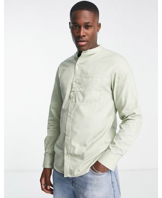 Harry Brown linen overshirt in sage green