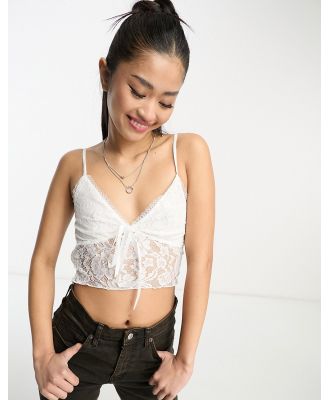 Heartbreak cami top with lace print in white-Pink