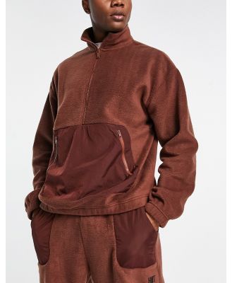 HIIT 1/4 zip fleece with woven panels-Brown