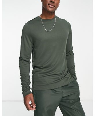 HIIT contrast panel long sleeve top with embossed logo-Green