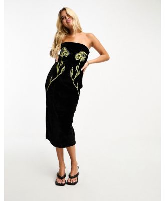 Hope & Ivy velvet bandeau midi dress with floral embellishment in black