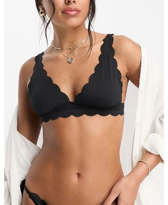 Hunkemoller scallop high apex triangle bikini top in black