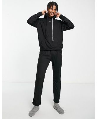 Il Sarto lounge lightweight jumper with zip and trackies set in black