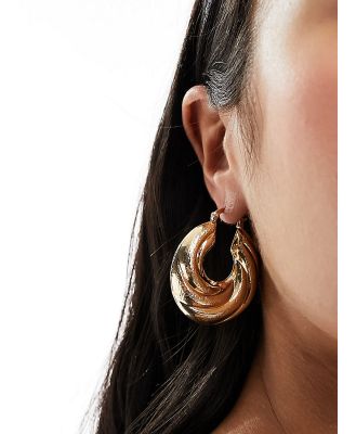 Image Gang Kaya chunky hoop earrings in brushed gold plated
