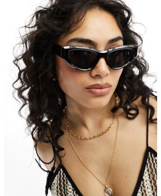 Jeepers Peepers slim cat eye sunglasses in black